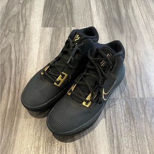 Nike Kyrie Flytrap 4 Black Metallic Gold 🎸